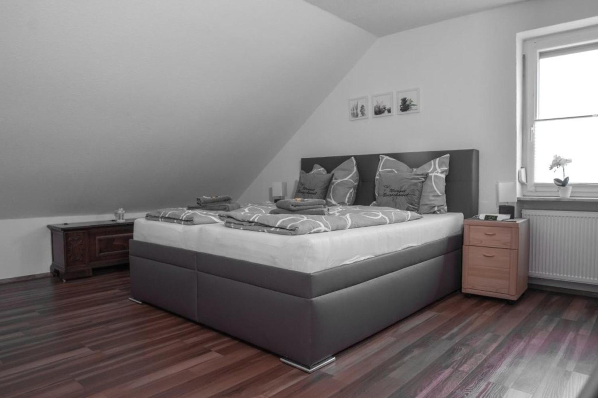Ferienwohnung Grauschiefer Irsch Exterior foto